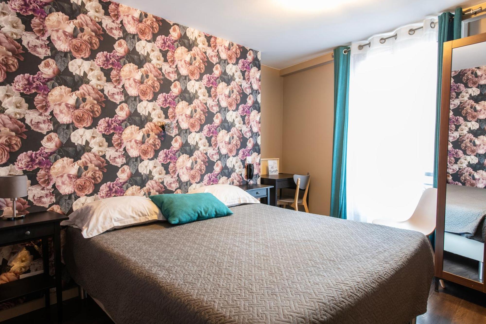 Grand De Hotel Parijs